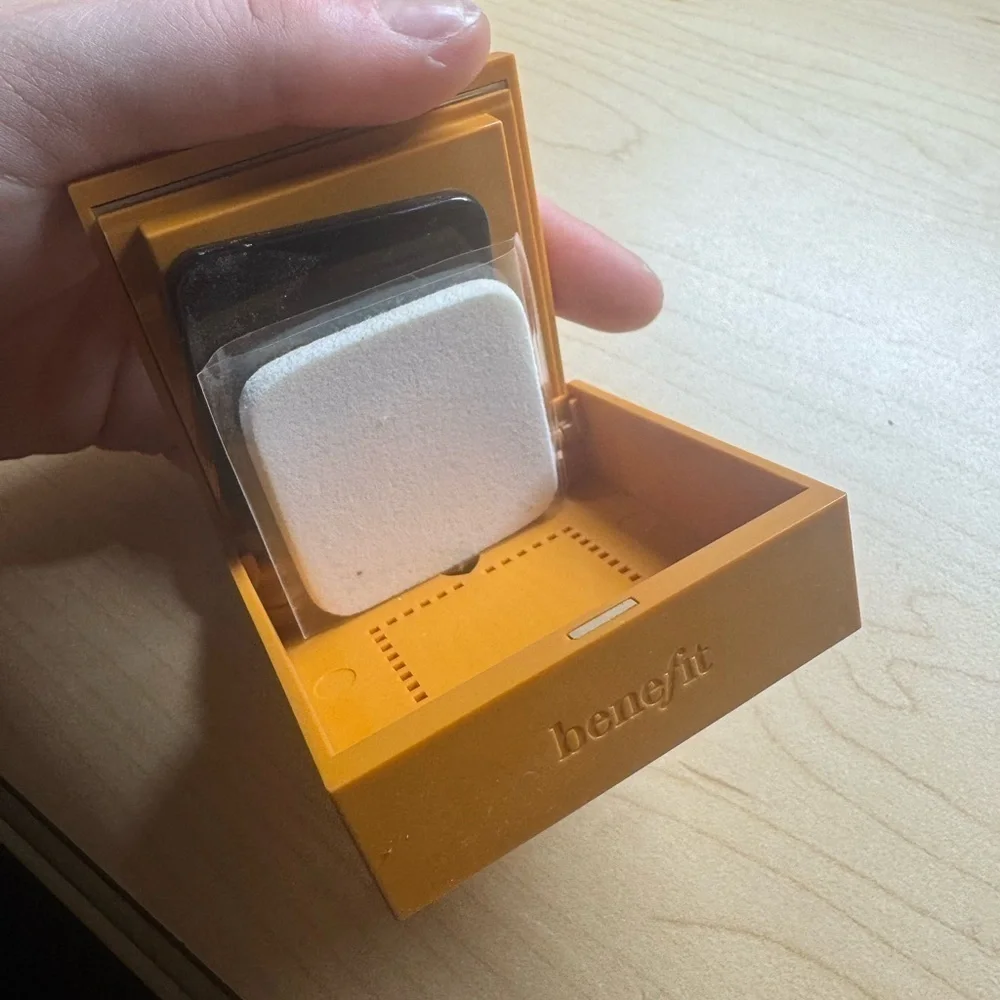 Orange Box with Heart Eyes Emoji